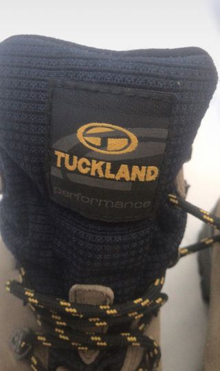 Botas de montaña, tuckland