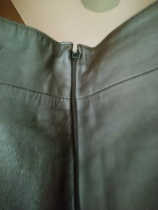 Falda de piel auténtica. talla 38