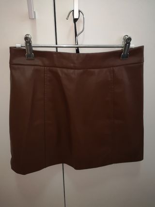 falda cuero marron