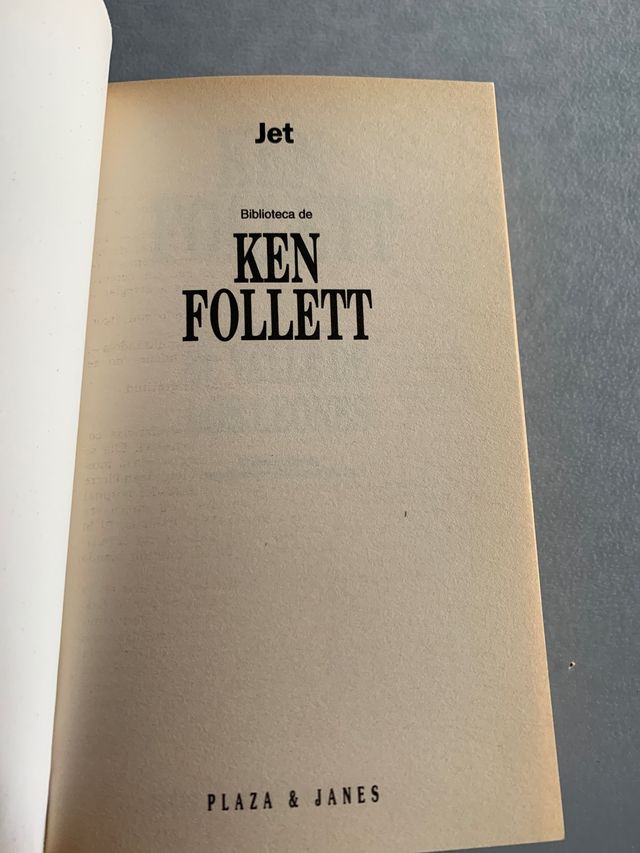 El valle de los leones, de Ken Follett