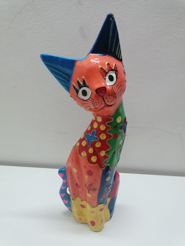 Gato colorido de decoração