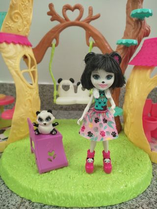 CASA ENCHANTIMAL DIVERTIDA PANDA