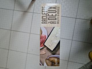 RACLETTE PER INTERNI

piastra con candele fonduta 