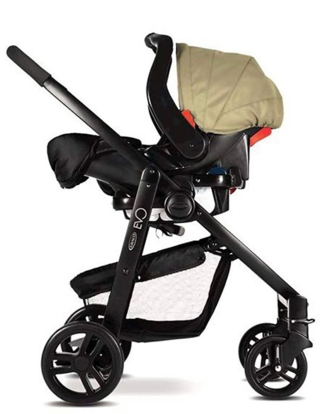 Trio de cochecito, capazo y silla bebés.