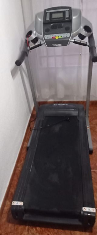 Cinta de correr TR101i Bladez Fitness
