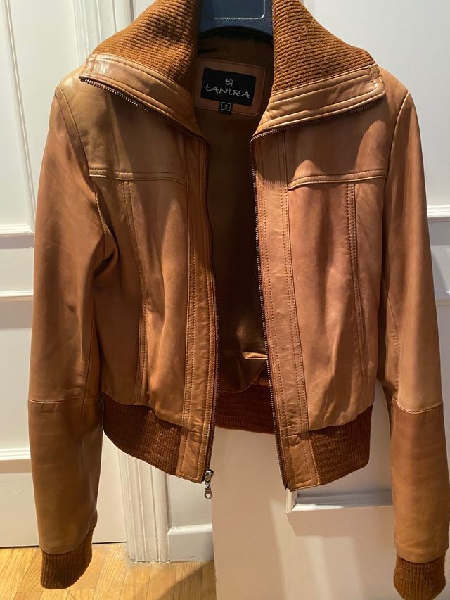 Chaqueta de cuero de mujer