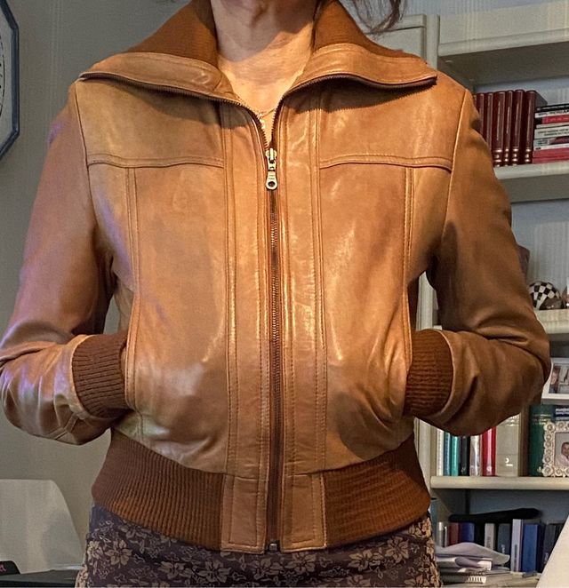 Chaqueta de cuero de mujer