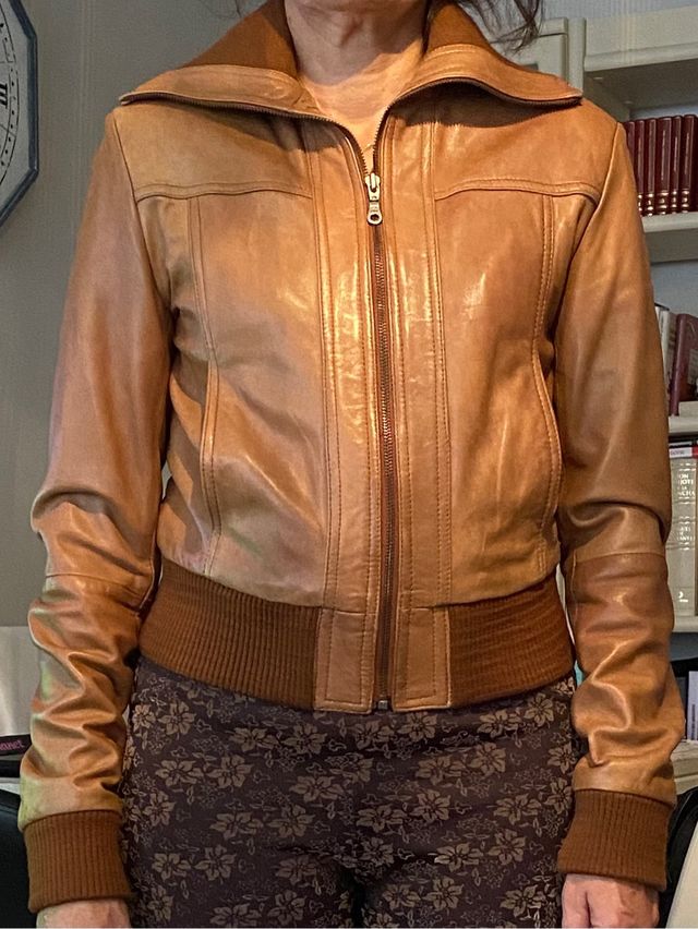 Chaqueta de cuero de mujer