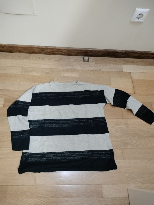 Jersey azul marino y crema con hilos dorados