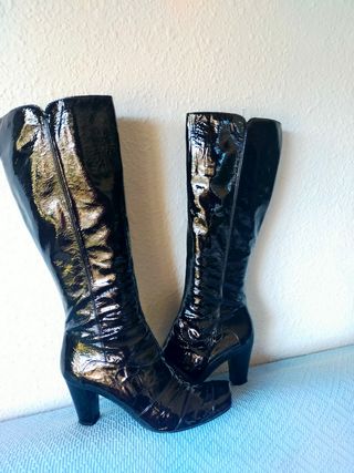 Botas Altas Charol Negras N°  41