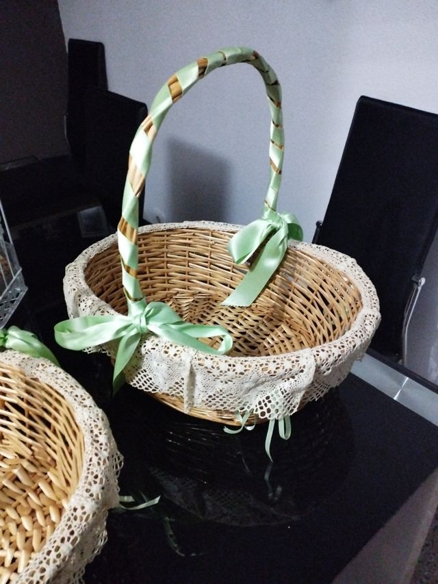 2 cesta de mimbre42 largo29,5ancho13,5 profundidad