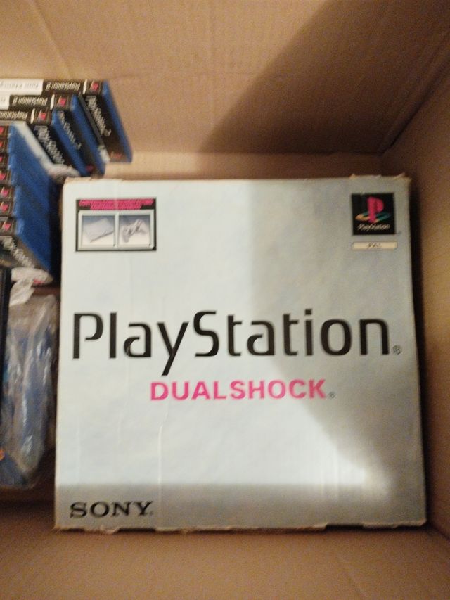 PLAYSTATION 1 + PLAYSTATION 2 SLIM