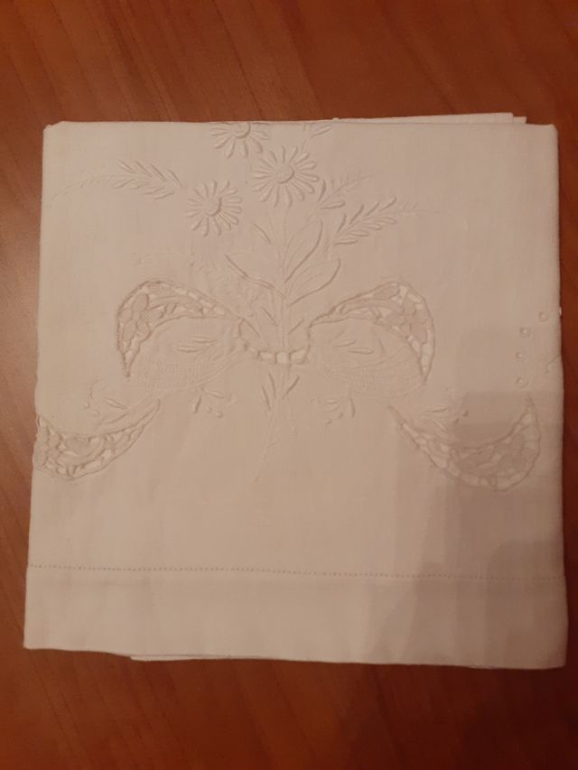 3 asciugamani in canapa con ricami vintage nuove