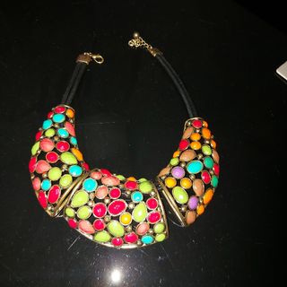 Collar topos