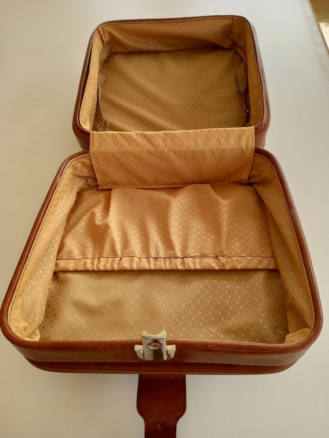 Maleta vintage imitación piel, años 70