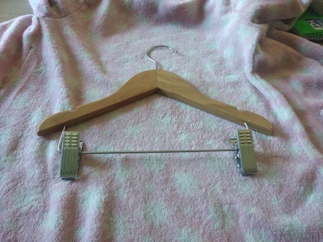 perchas madera infantil