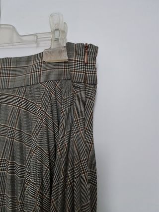 Falda plisada de cuadros de zara