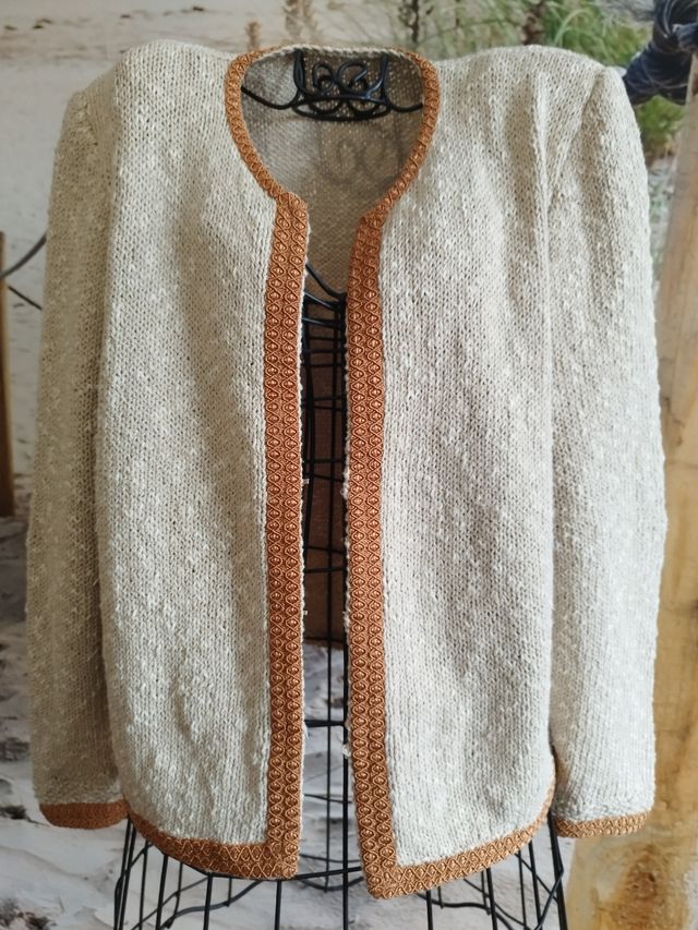 Chaqueta hecha a mano de señora