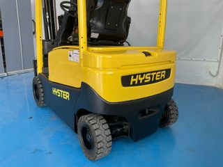 1916 - Carretilla Eléctrica 4 Ruedas HYSTER