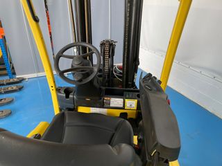1916 - Carretilla Eléctrica 4 Ruedas HYSTER