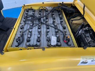 1916 - Carretilla Eléctrica 4 Ruedas HYSTER