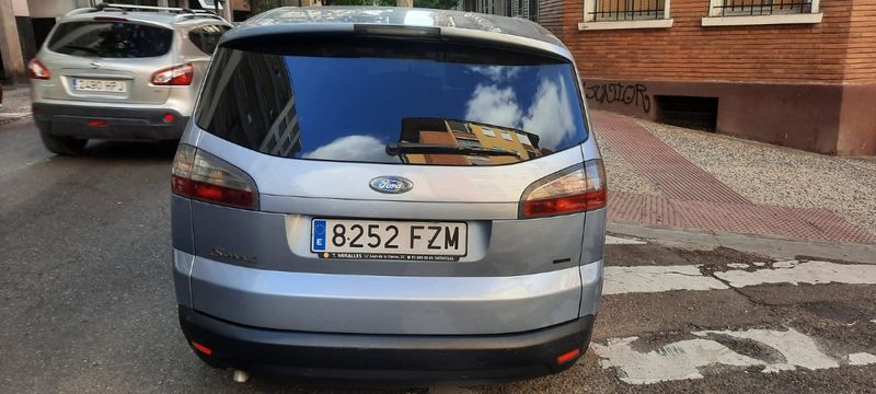 Ford S-MAX 2008 - foto 1