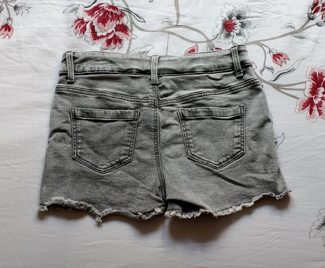 Pantalón corto negro degradado