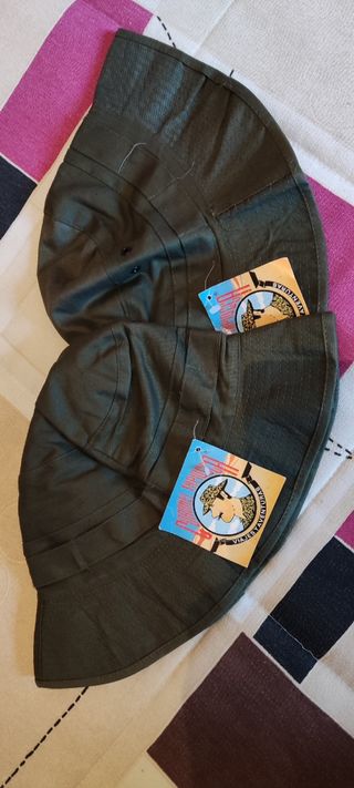 gorro Coronel Tapioca de segunda mano por 12 EUR en Ourense en WALLAPOP