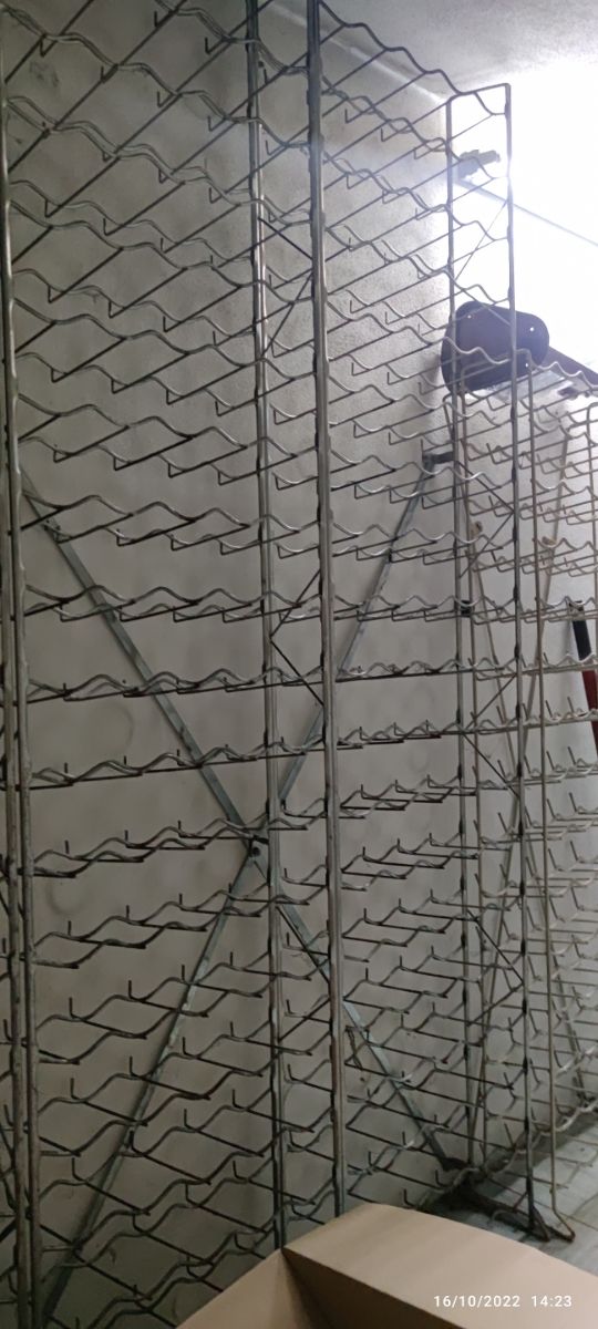 Garrafeira em aço inox 400 garrafas