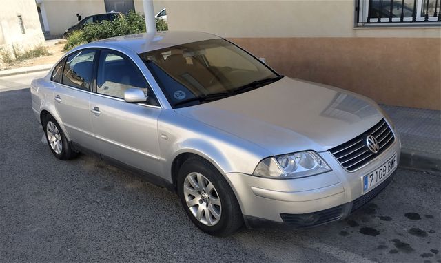Volkswagen Passat -1,8T-150cv