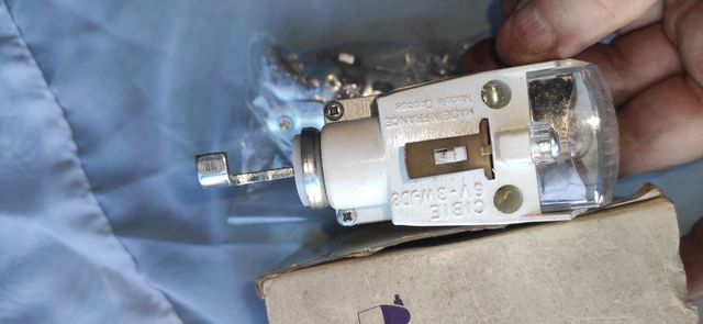 Dynano con luz acoplada