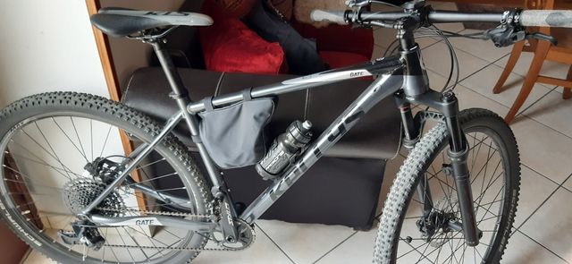 BICI MTB TAGLIA M UOMO ( pari al nuovo)