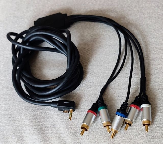 Varios modelos de cables, algunos sin estrenar