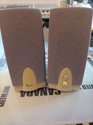 altavoces amplificados genius
