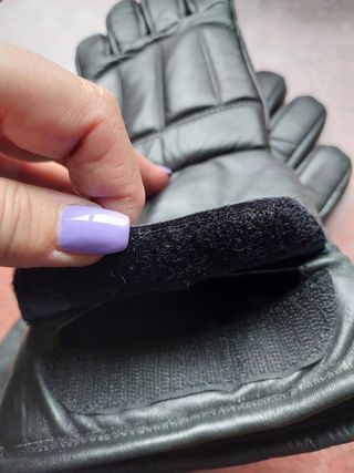 Guantes en piel para motos. 