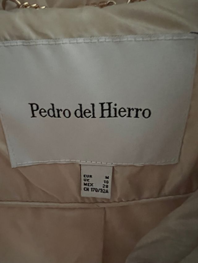 Chaquetón Pedro del hierro está nuevo sin uso