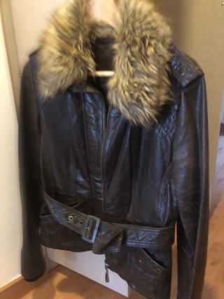 Cazadora de piel Stradivarius talla M