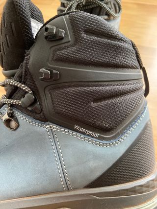Vendo botas de nieve , montaña-senderismo 39-40