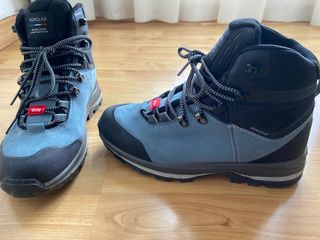 Vendo botas de nieve , montaña-senderismo 39-40