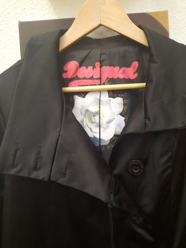 ABRIGO DESIGUAL NUEVO