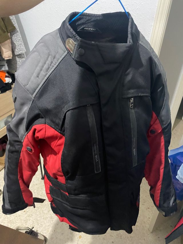 Chaqueta y pantalón revit