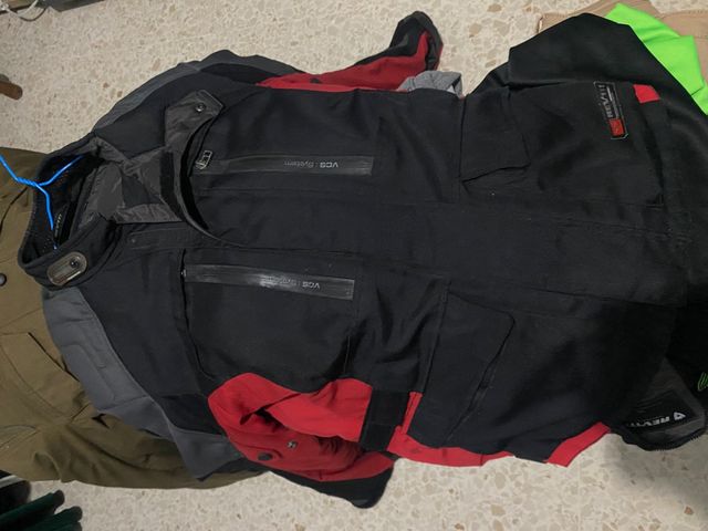 Chaqueta y pantalón revit