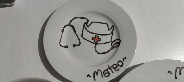 Platos dibujo con nombre Mateo