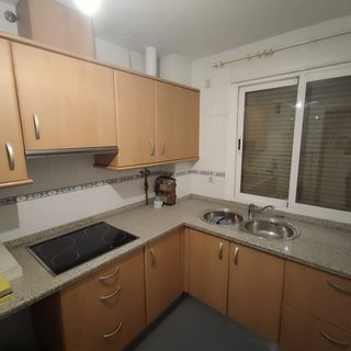 Cocina completa con vitro y campana Teca