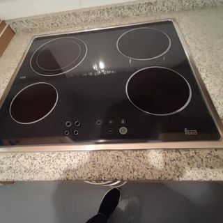 Cocina completa con vitro y campana Teca