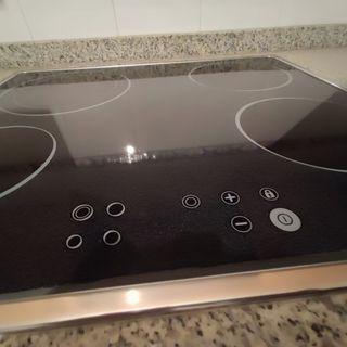 Cocina completa con vitro y campana Teca