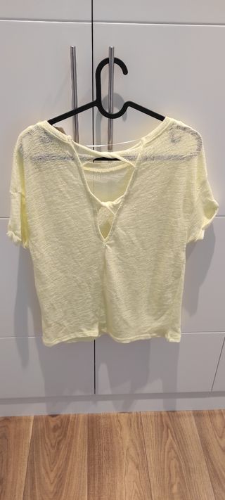 Jersey amarillo claro de manga corta muevo
