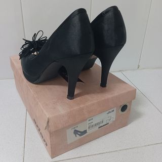 Zapatos de tacón en raso negro N 37