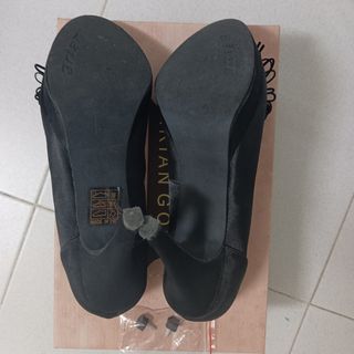 Zapatos de tacón en raso negro N 37