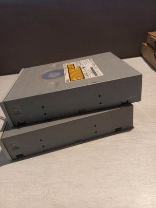 DVD LG y Fuente de alimentación 